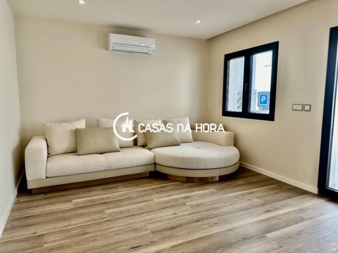 Apartamento T4 para Venda em Almada, Cova da Piedade, Pragal e Cacilhas Foto 12