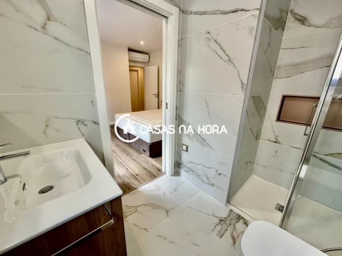 Apartamento T4 para Venda em Almada, Cova da Piedade, Pragal e Cacilhas Foto 15