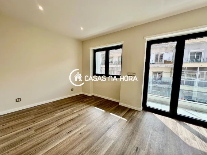 Apartamento T4 para Venda em Almada, Cova da Piedade, Pragal e Cacilhas Foto 20