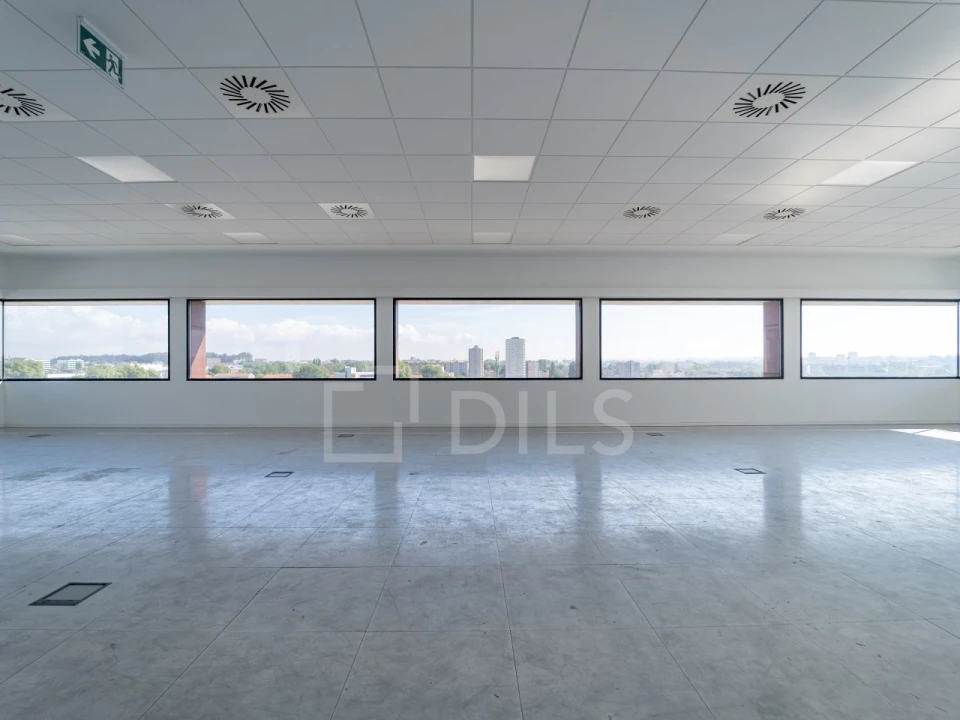 Escritório para Arrendamento em Ramalde Foto 3