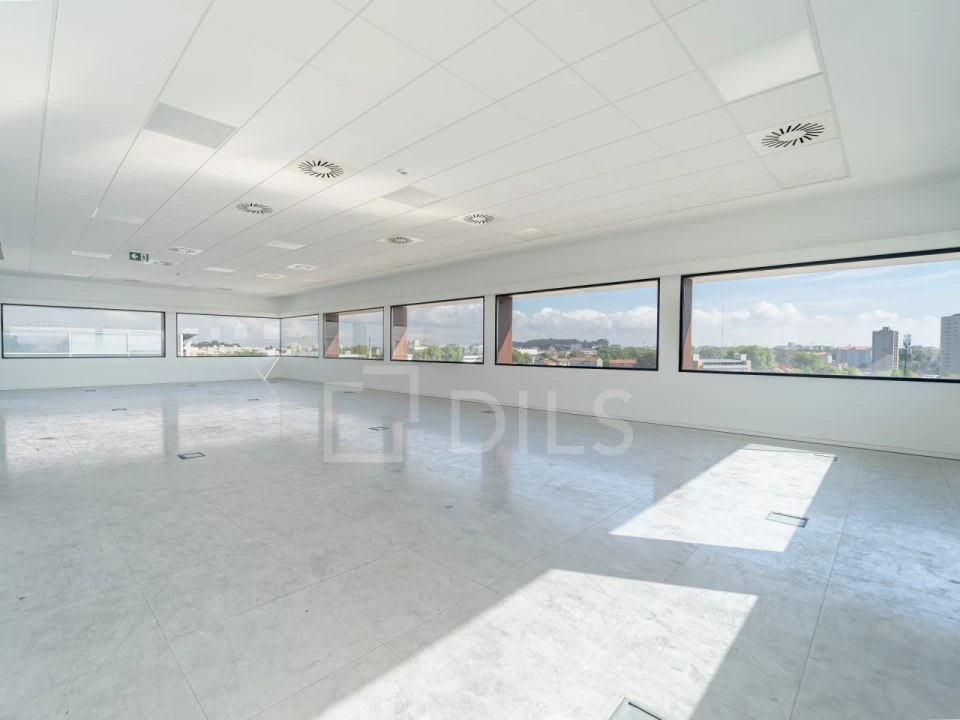 Escritório para Arrendamento em Ramalde Foto 4