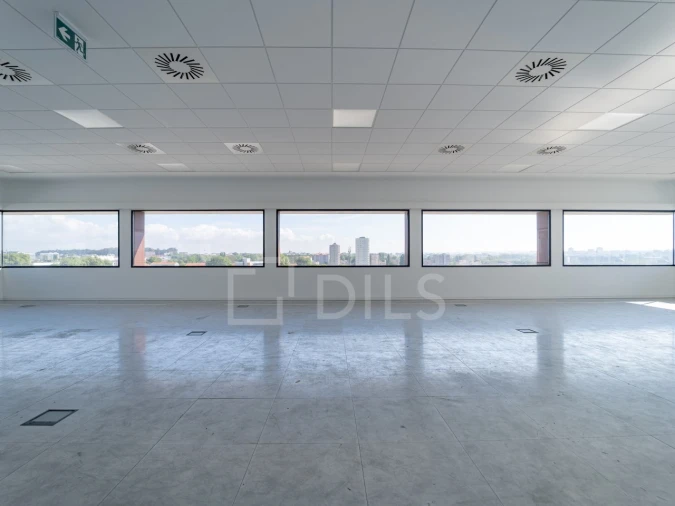 Escritório para Arrendamento em Ramalde Foto 3