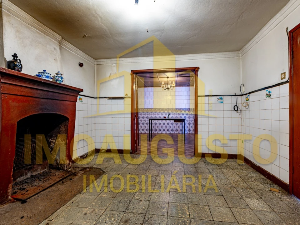 Moradia T4 para Venda em Escalhão Foto 5