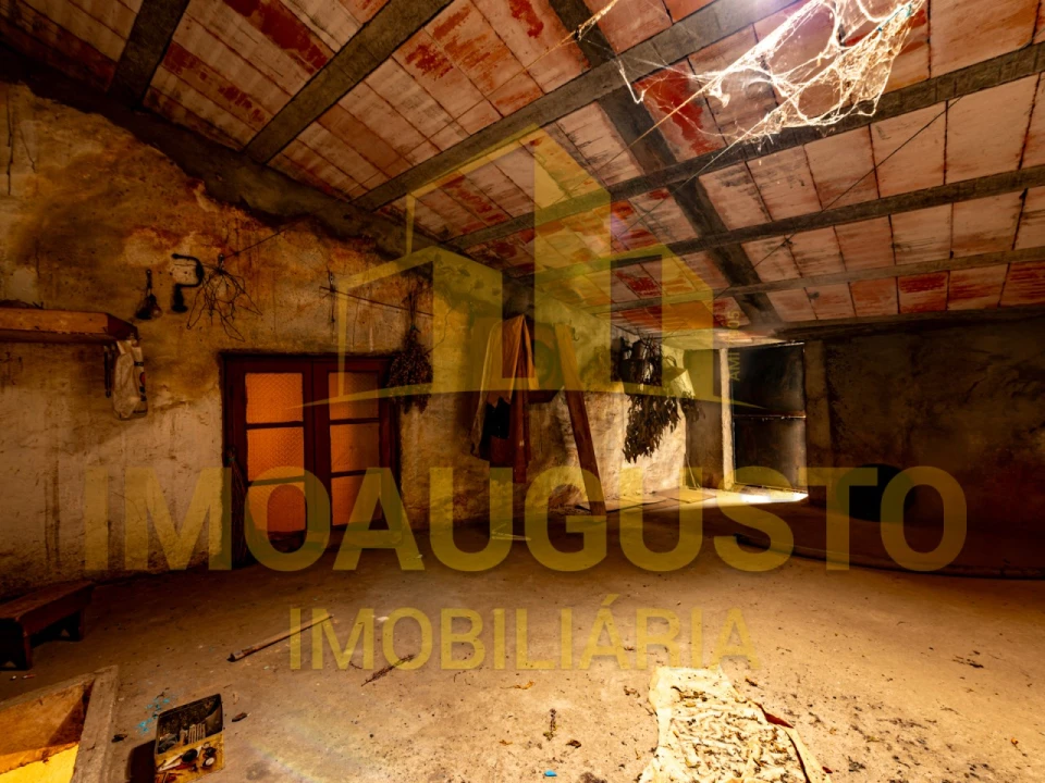 Moradia T4 para Venda em Escalhão Foto 19