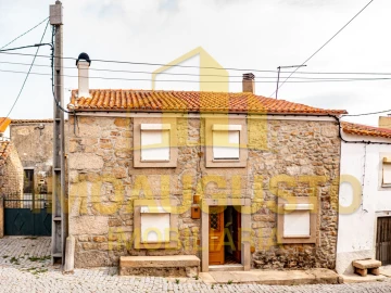 Moradia T4 para Venda em Escalhão