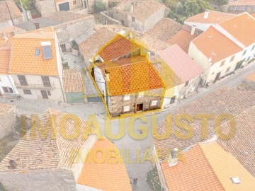 Moradia T4 para Venda em Escalhão