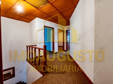 Moradia T4 para Venda em Escalhão