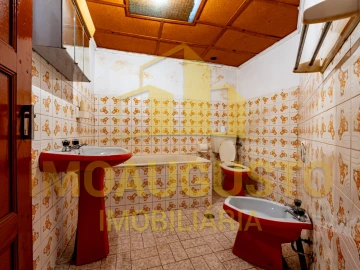 Moradia T4 para Venda em Escalhão