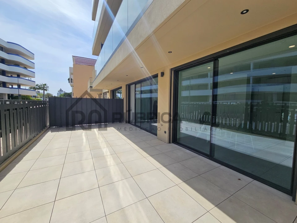 Apartamento T1 para Venda em Quarteira Foto 1