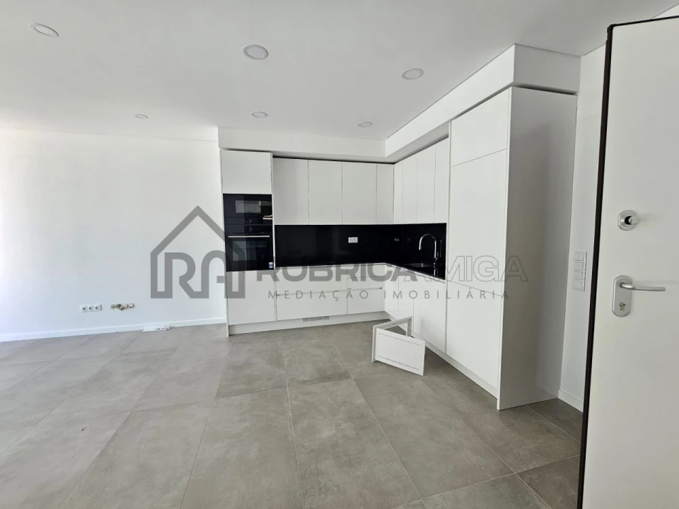 Apartamento T1 para Venda em Quarteira Foto 11