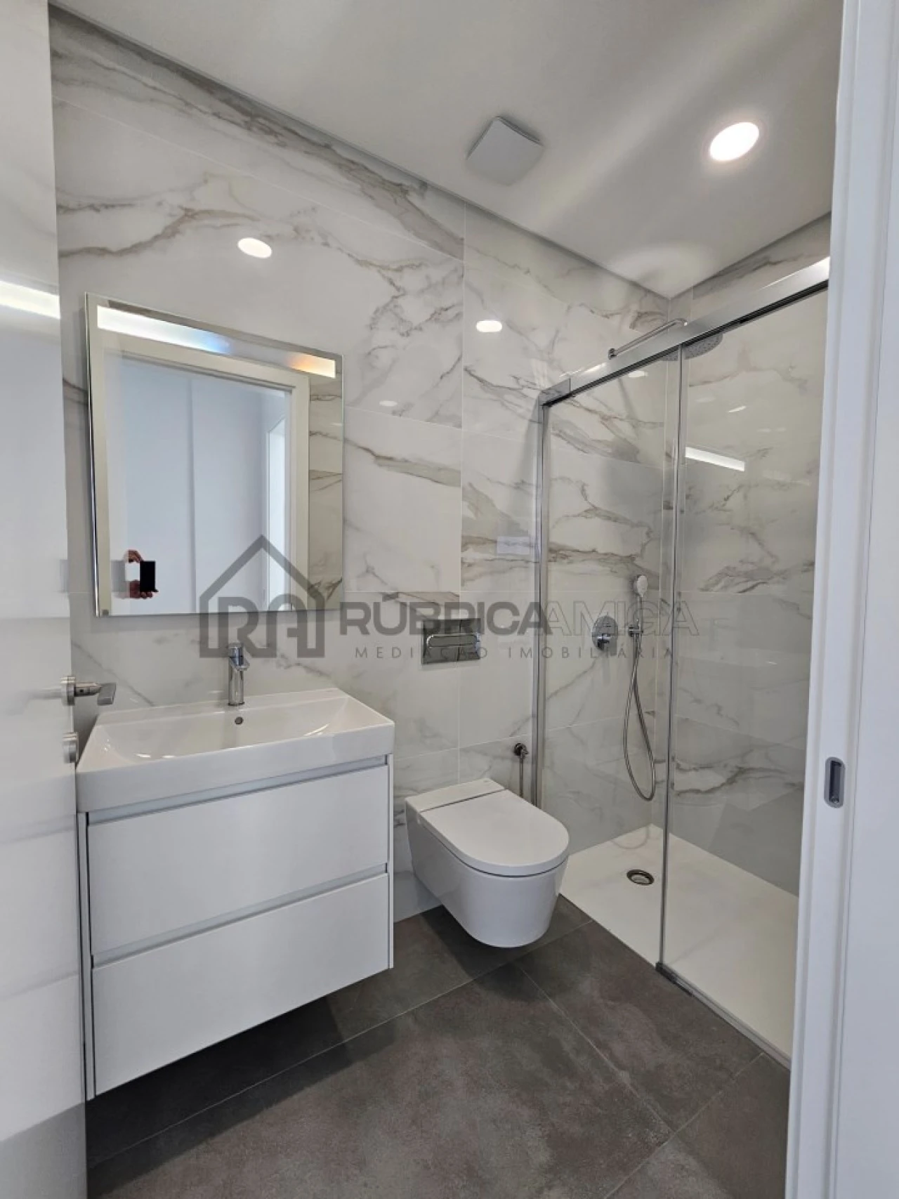 Apartamento T1 para Venda em Quarteira Foto 12