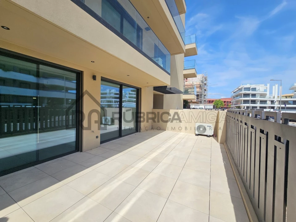 Apartamento T1 para Venda em Quarteira Foto 15