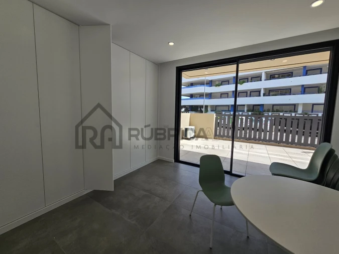 Apartamento T1 para Venda em Quarteira Foto 13