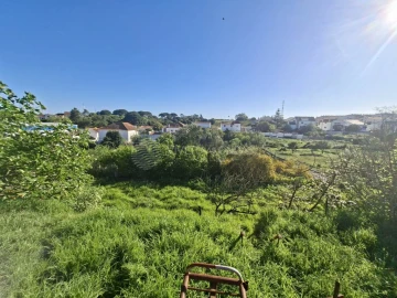 Terreno para Venda em Charneca de Caparica e Sobreda