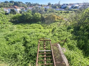 Terreno para Venda em Charneca de Caparica e Sobreda