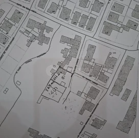 Terreno para Venda em Charneca de Caparica e Sobreda