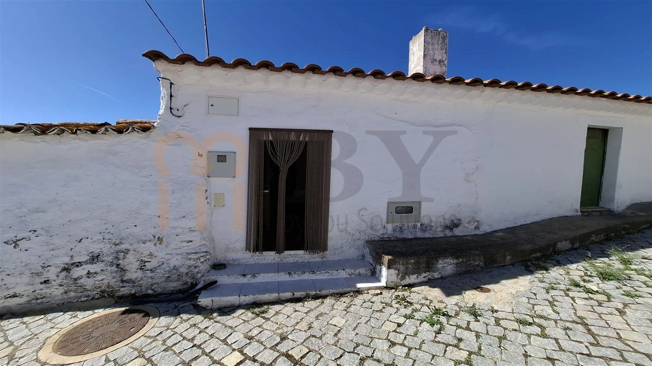 Moradia T1 para Venda em Alcaria Ruiva Foto 1