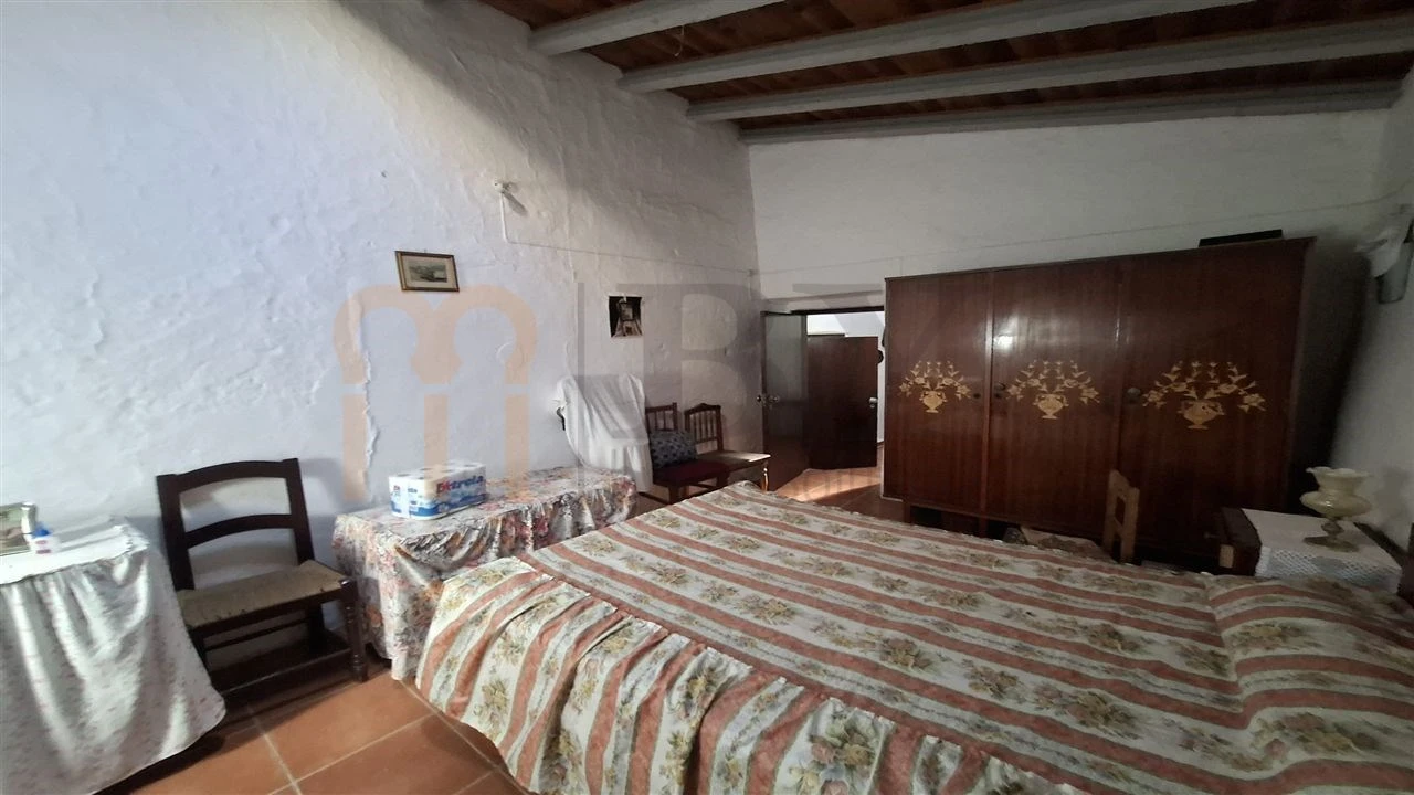 Moradia T1 para Venda em Alcaria Ruiva Foto 5
