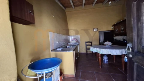 Moradia T1 para Venda em Alcaria Ruiva