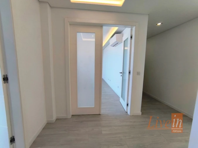 Apartamento T2 para Venda em Ericeira Foto 2
