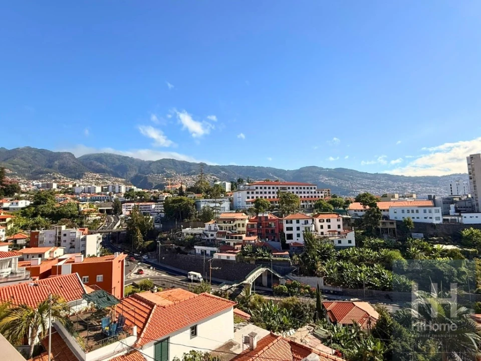 Apartamento T2 para Venda em São Martinho Foto 11