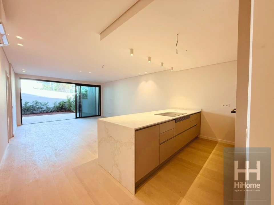 Apartamento T2 para Venda em São Martinho Foto 24