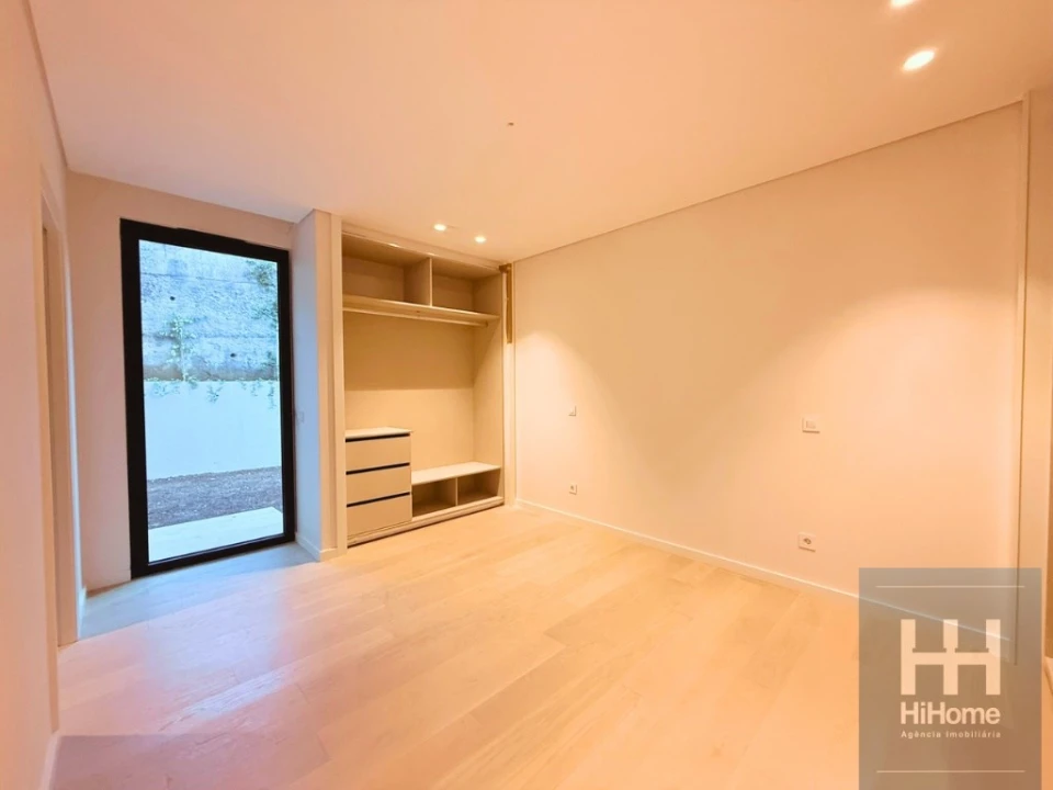 Apartamento T2 para Venda em São Martinho Foto 25