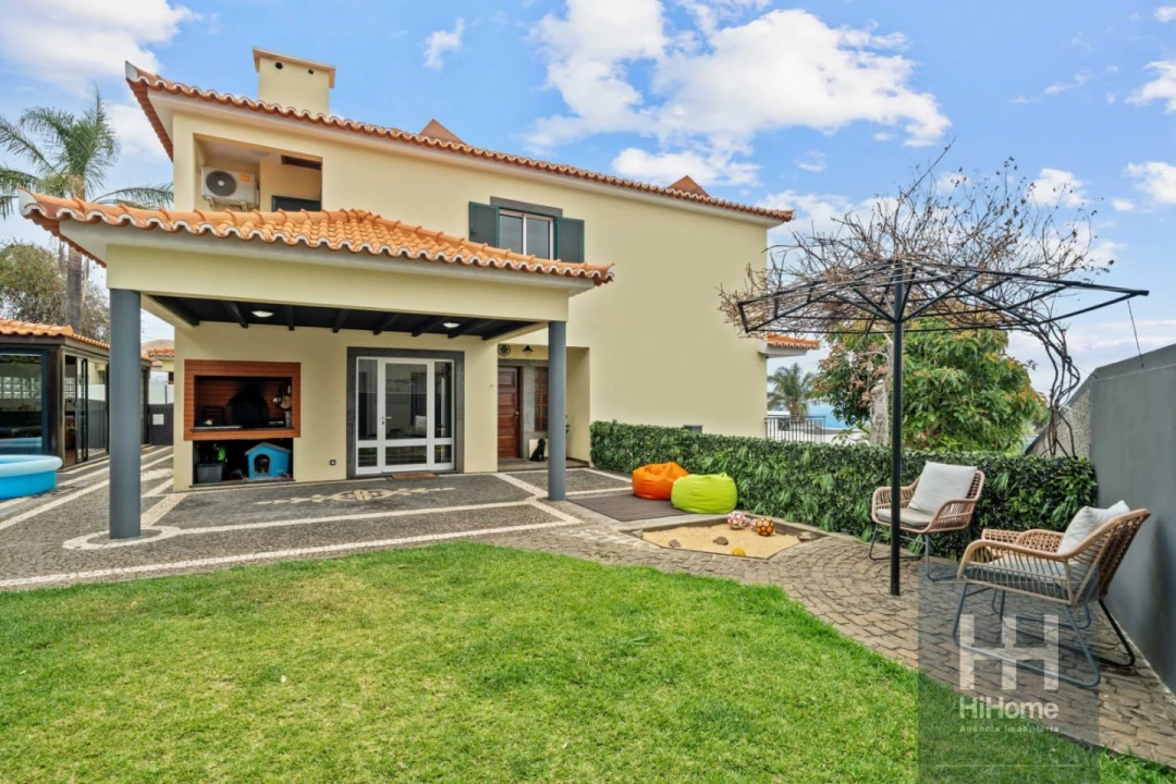 Moradia T5 para Venda em São Martinho Foto 2