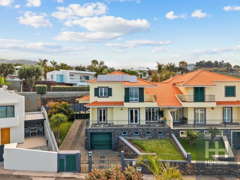 Moradia T5 para Venda em São Martinho Foto 1