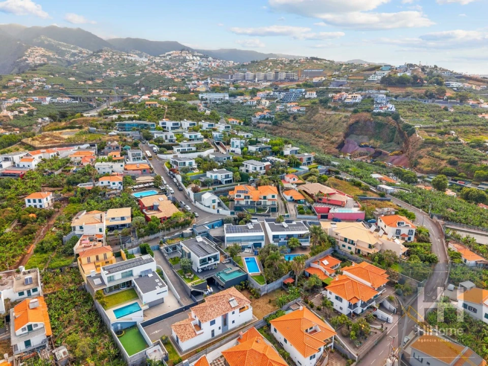 Moradia T5 para Venda em São Martinho Foto 9