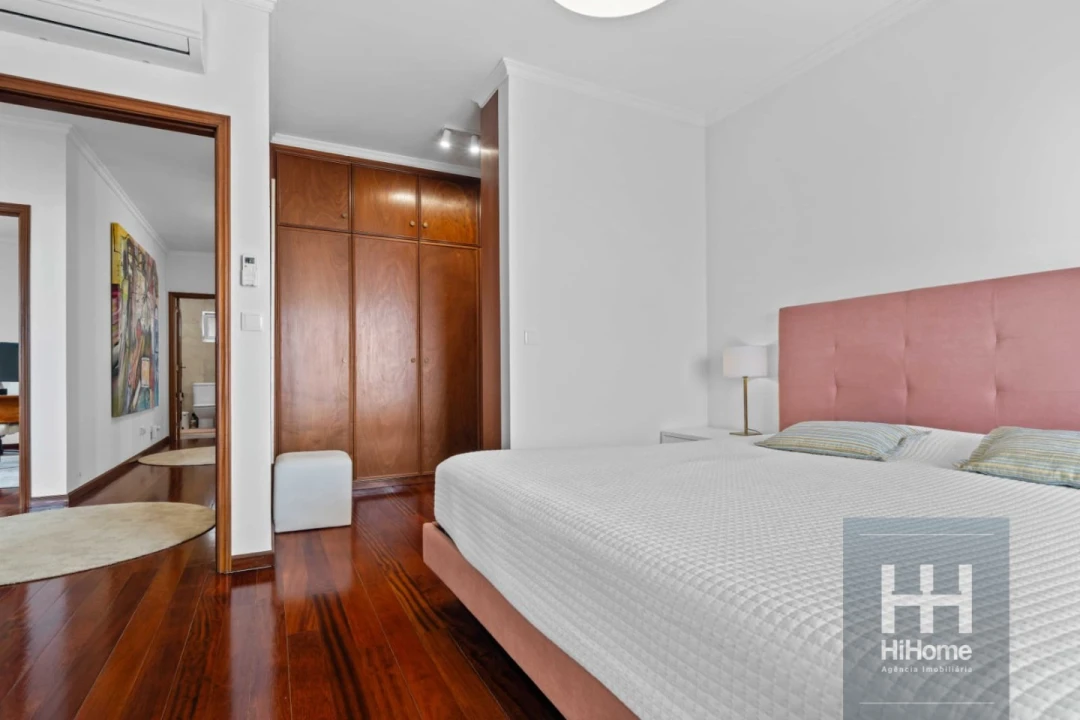 Moradia T5 para Venda em São Martinho Foto 32