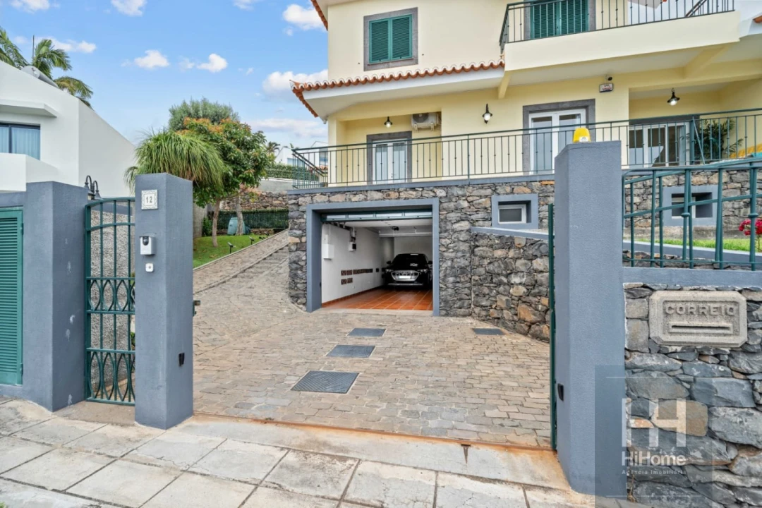 Moradia T5 para Venda em São Martinho Foto 10