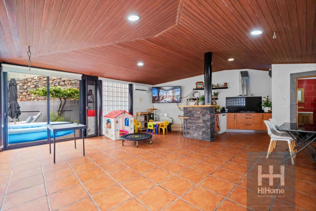 Moradia T5 para Venda em São Martinho Foto 47