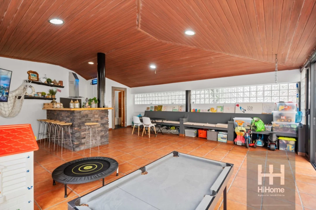 Moradia T5 para Venda em São Martinho Foto 50