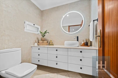 Moradia T5 para Venda em São Martinho