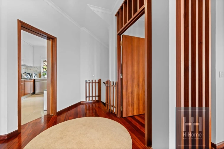 Moradia T5 para Venda em São Martinho Foto 19