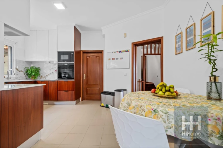 Moradia T5 para Venda em São Martinho Foto 22