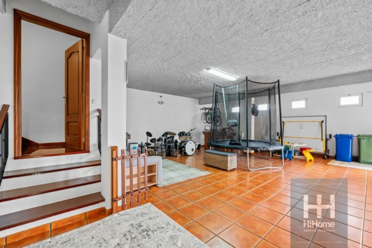 Moradia T5 para Venda em São Martinho Foto 48