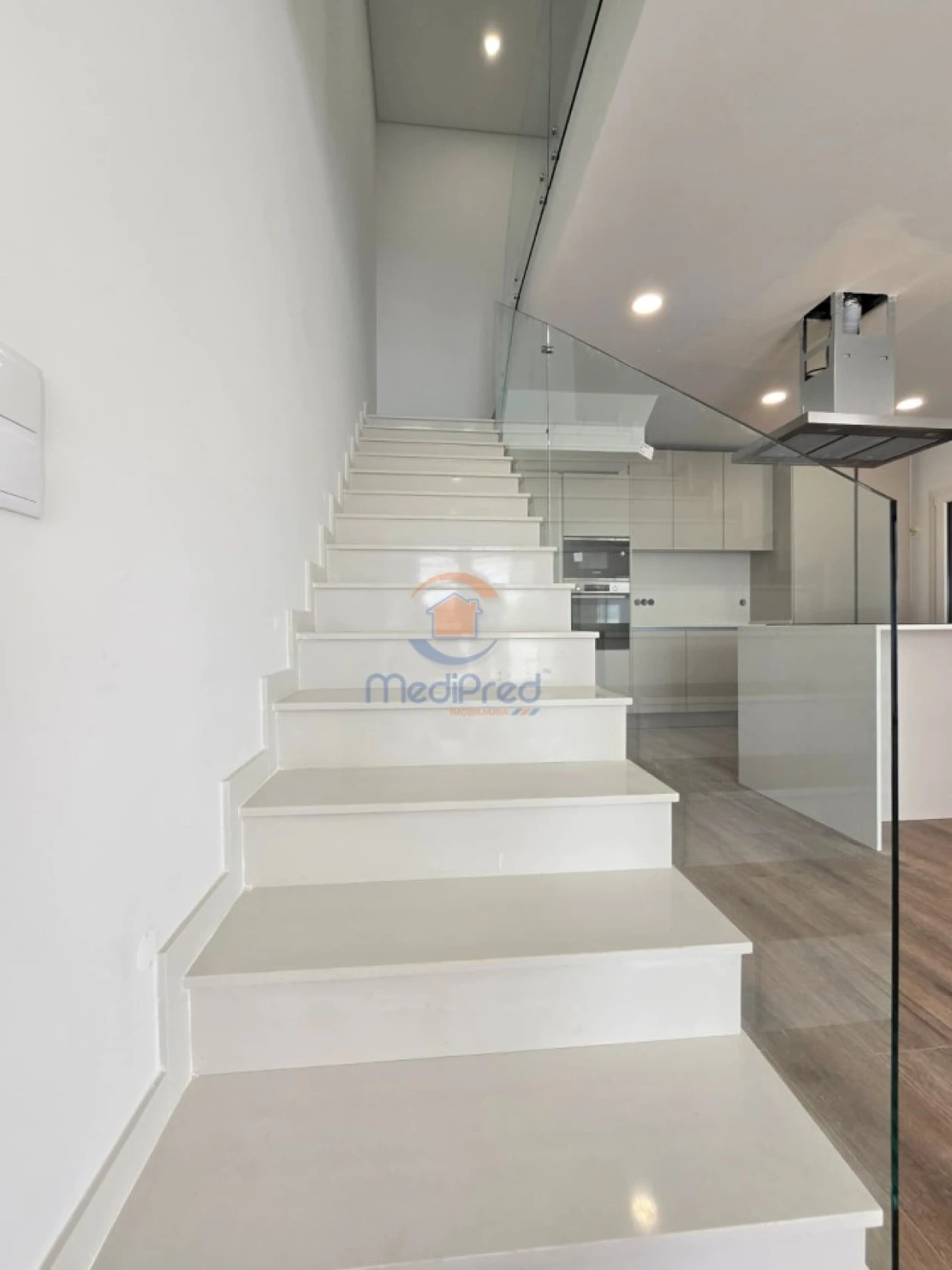 Moradia T4 para Venda em Pontinha e Famões Foto 13