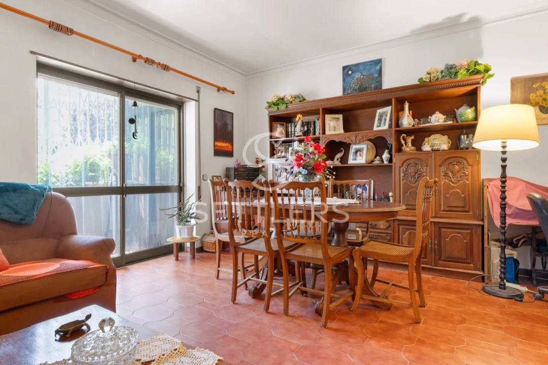 Apartamento T1 para Venda em Alcabideche Foto 1