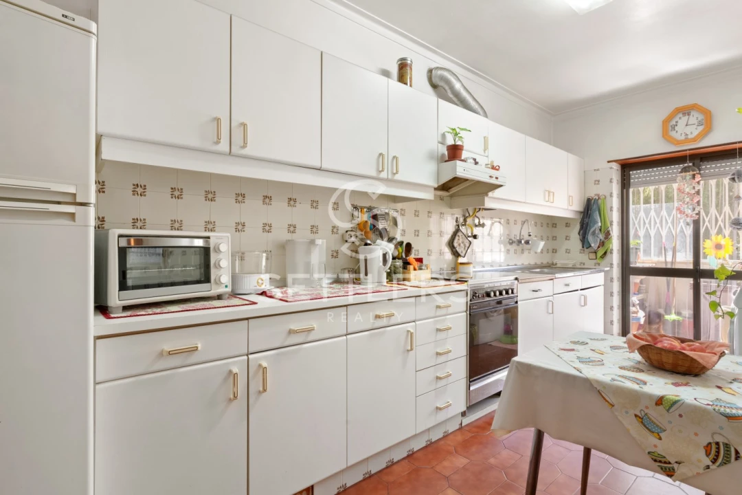 Apartamento T1 para Venda em Alcabideche Foto 15