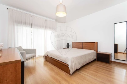 Moradia T4 para Venda em Palhais e Coina