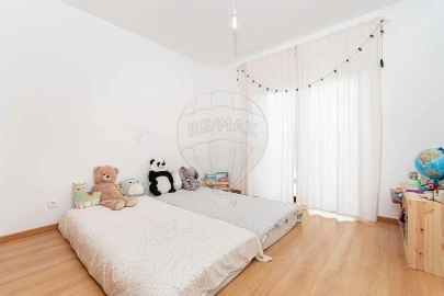 Moradia T4 para Venda em Palhais e Coina