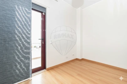 Moradia T4 para Venda em Palhais e Coina