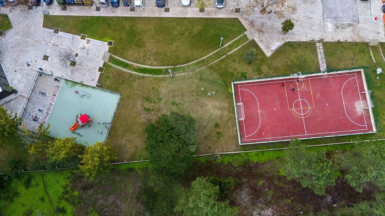 Moradia T4 para Venda em Palhais e Coina Foto 2