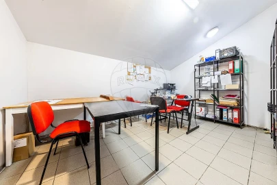 Negócio para Venda em Encosta do Sol