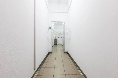 Negócio para Venda em Encosta do Sol