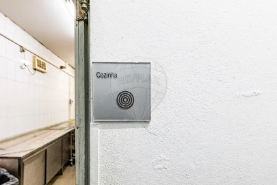 Negócio para Venda em Encosta do Sol