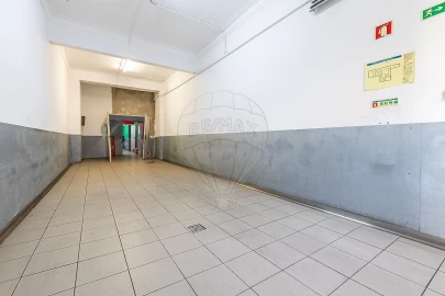 Negócio para Venda em Encosta do Sol