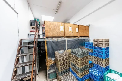 Negócio para Venda em Encosta do Sol